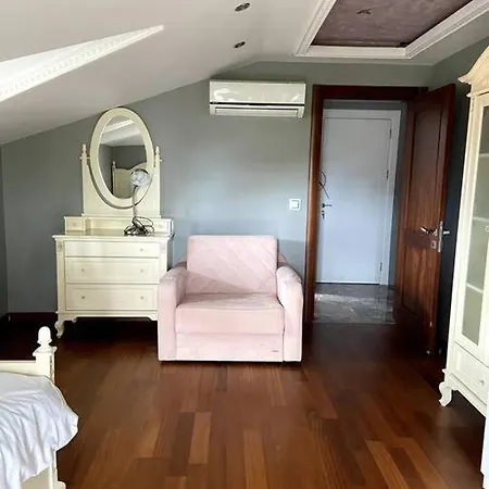 Sisli Nadide Sokak Teras D:6 *